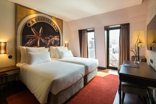 Гостиница Pestana Porto - A Brasileira в Порту