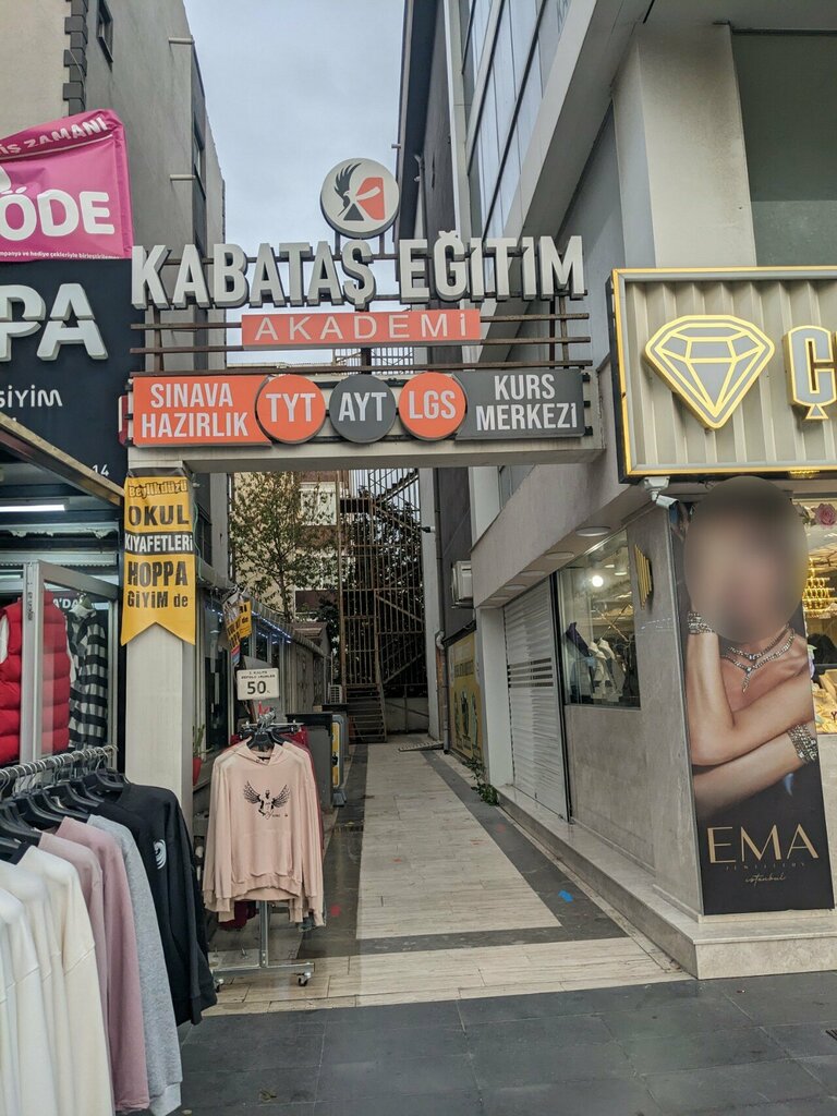 Учебный центр Kabataş Eğitim Akademi Butik Kurs Merkezi, Стамбул, фото