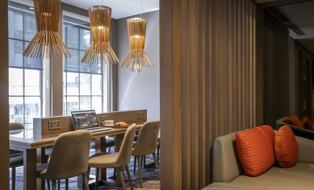 Фото Clayton Hotel Bristol City