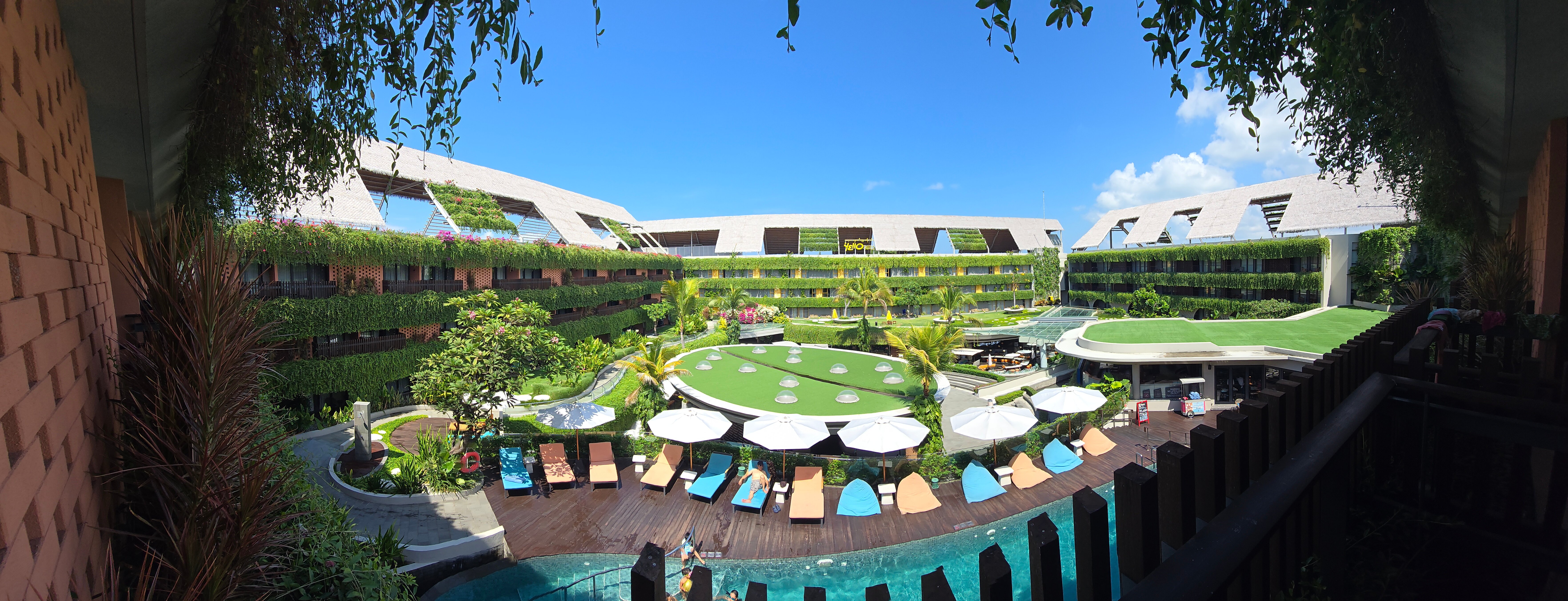 Фото Aloft Bali Kuta at Beachwalk