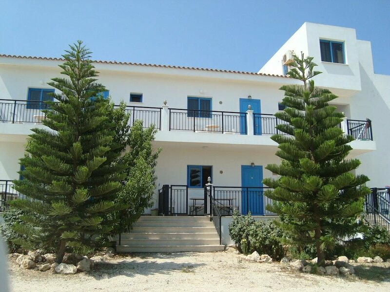 Апартаменты Socrates Apartments