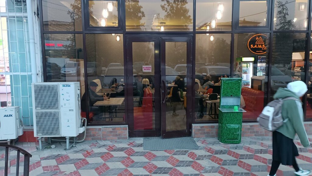 Fast food S.A.M.S.A. Land, Osh, photo