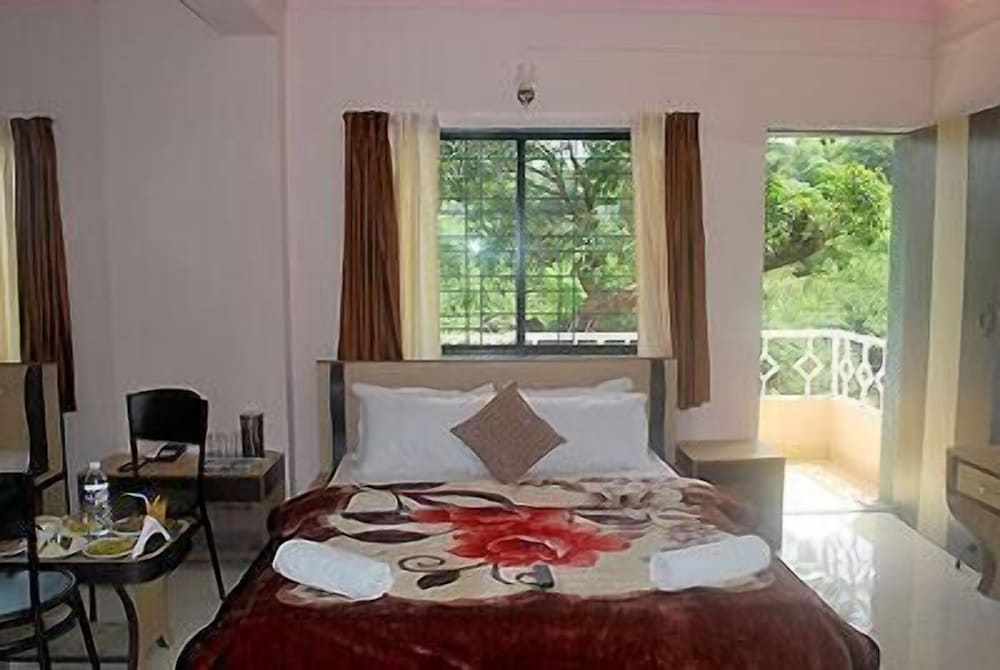 Фото Hotel Krishna Continental