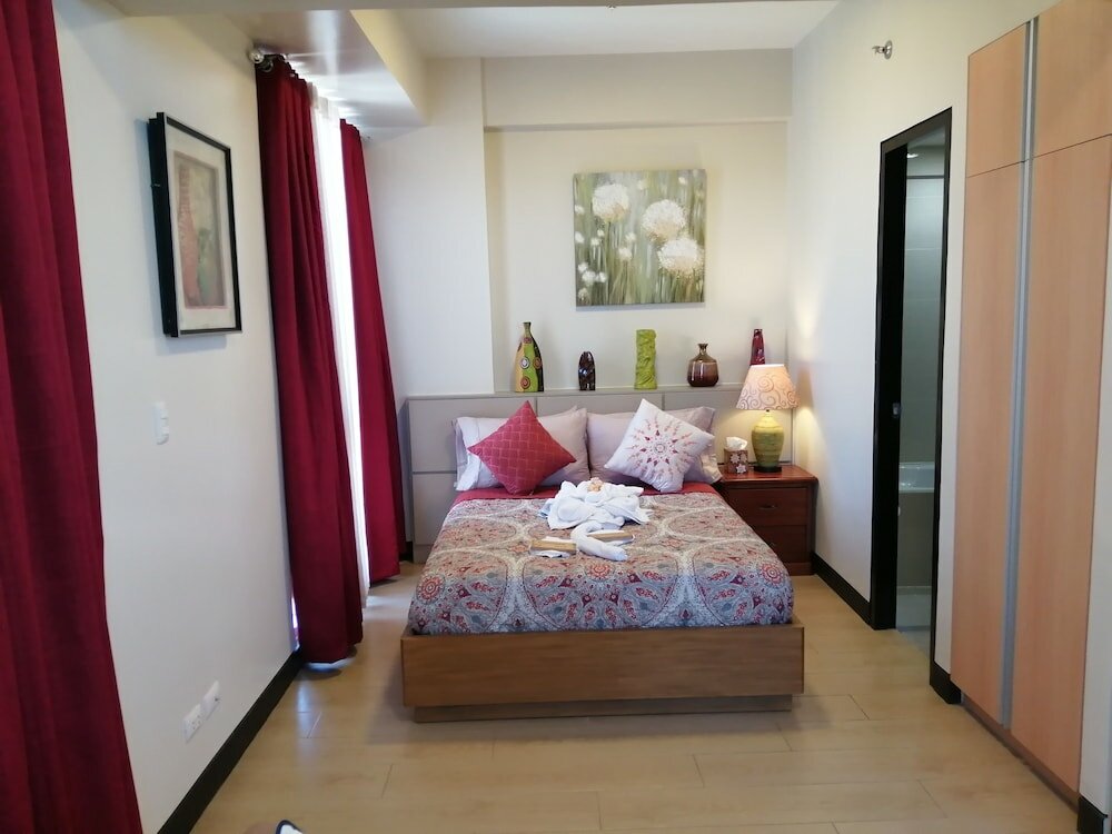 Фото Mactan Newtown with Ocean View