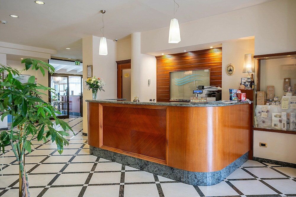 Фото Hotel Villa Elena