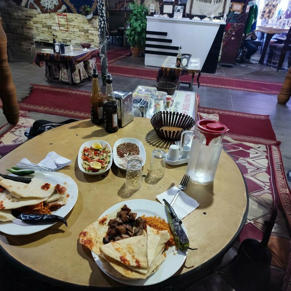 Cafe Batman Liver Pala, Batman, photo