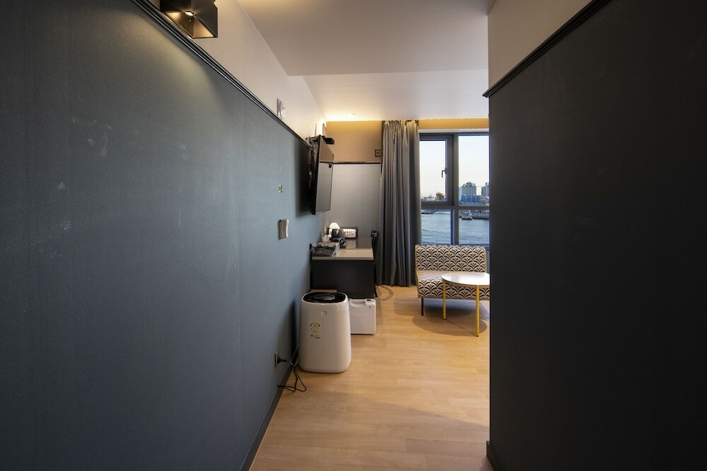 Фото Brown Dot Hotel - Jangsaengpo