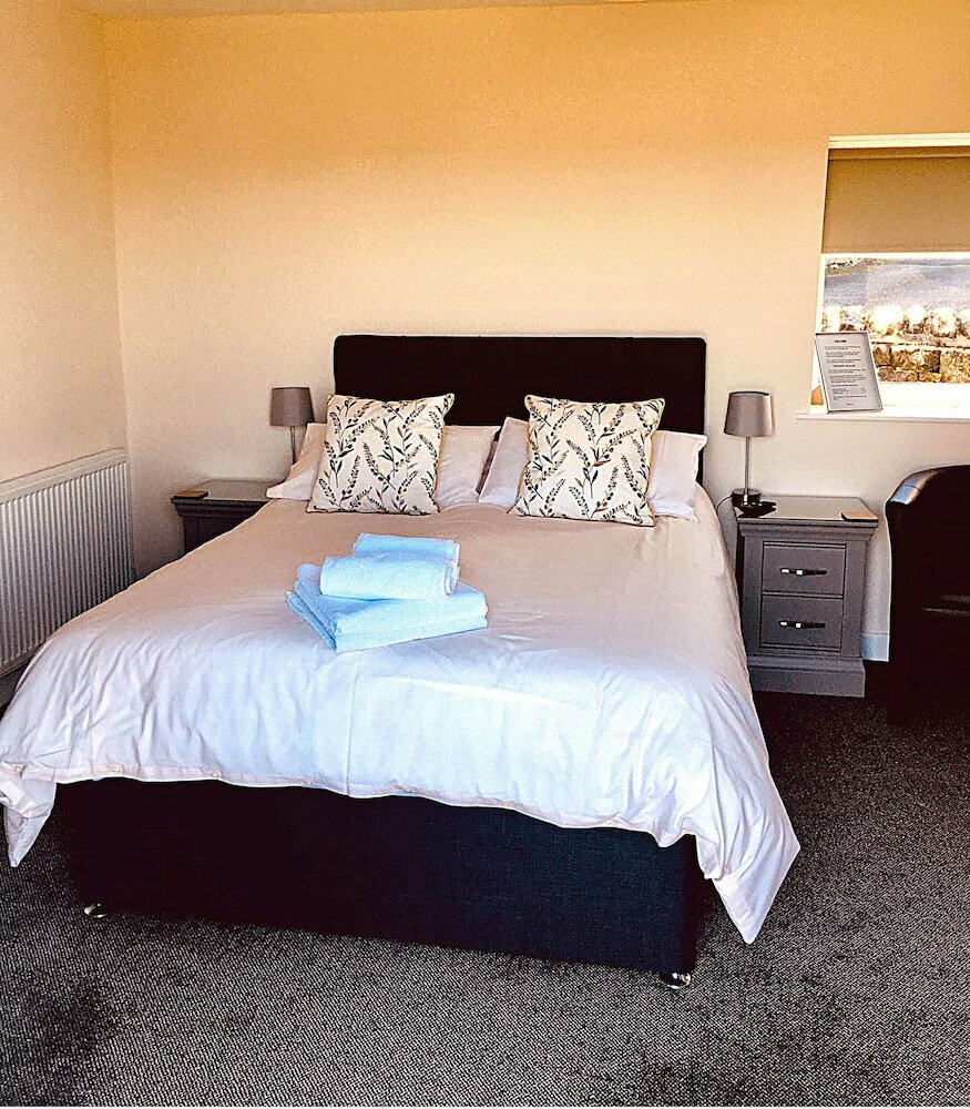 Hotel Chevin End Guest House, England, photo