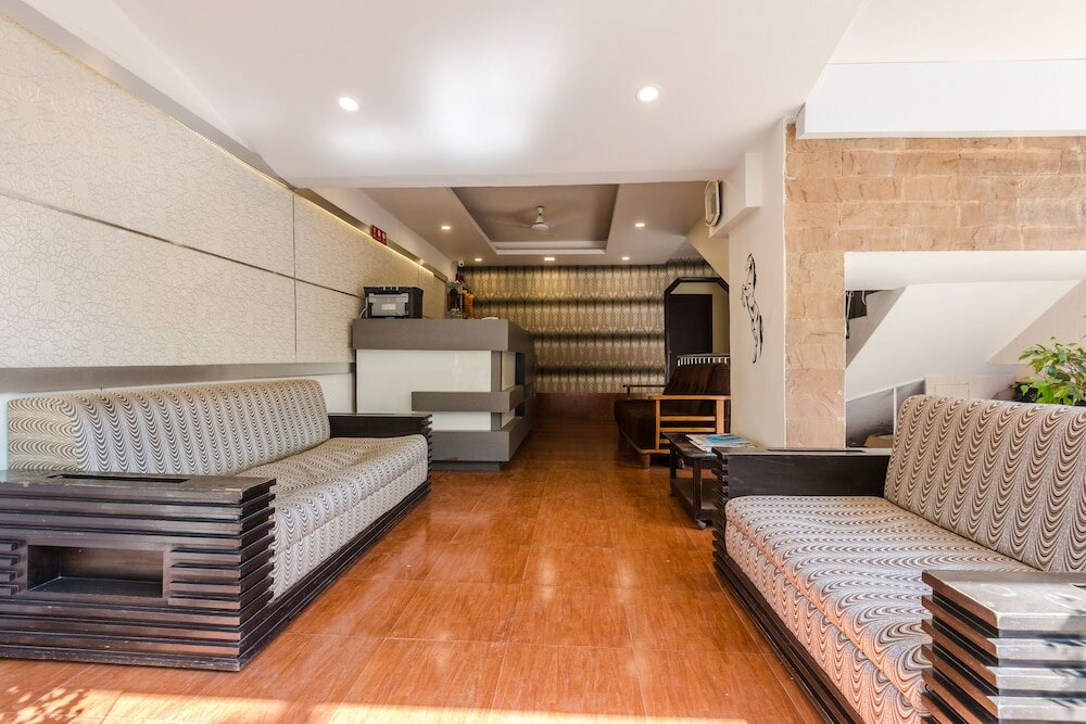 Фото Oyo 5665 Rana Residency