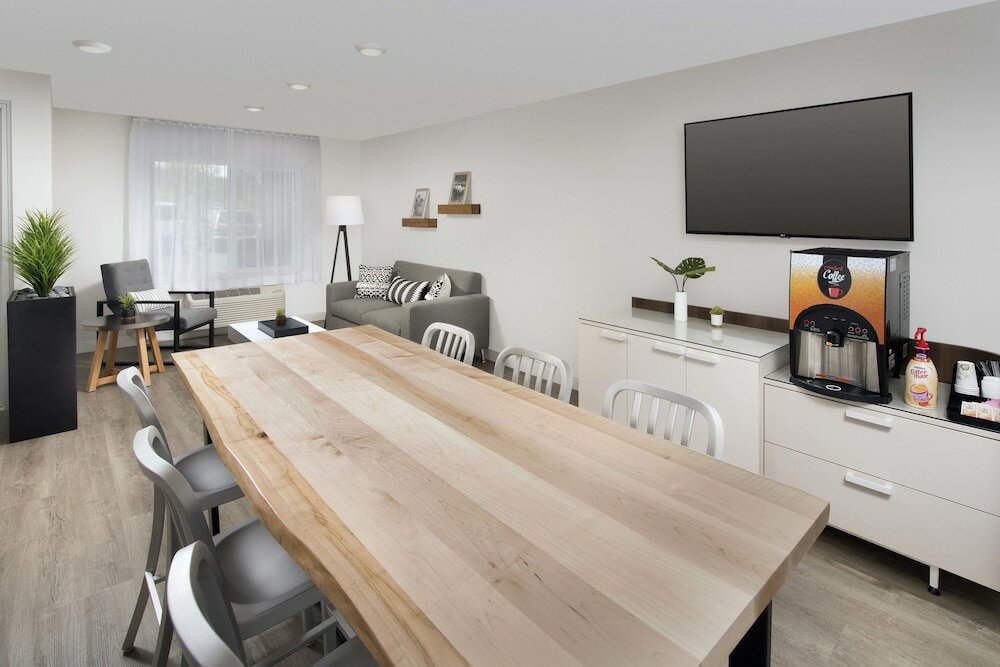 Фото WoodSpring Suites Seattle Redmond