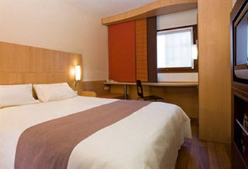 Фото ibis Paris Le Bourget
