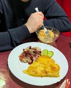 Брусника (Krasnovishersk, ulitsa Pobedy, 8), cafe