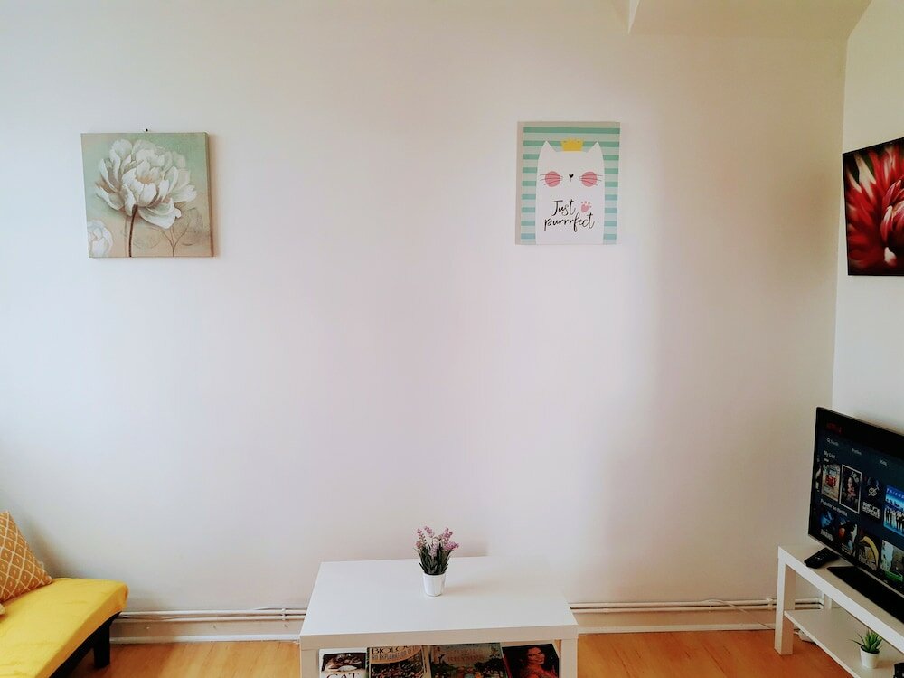 Фото The Windsor Garden Apartment