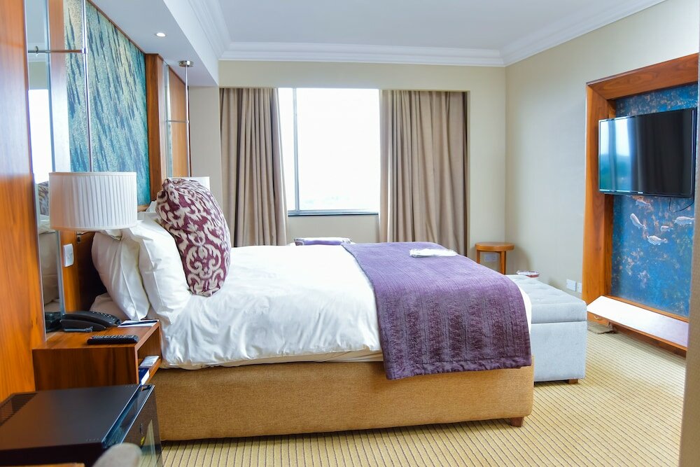 Фото Monomotapa Hotel