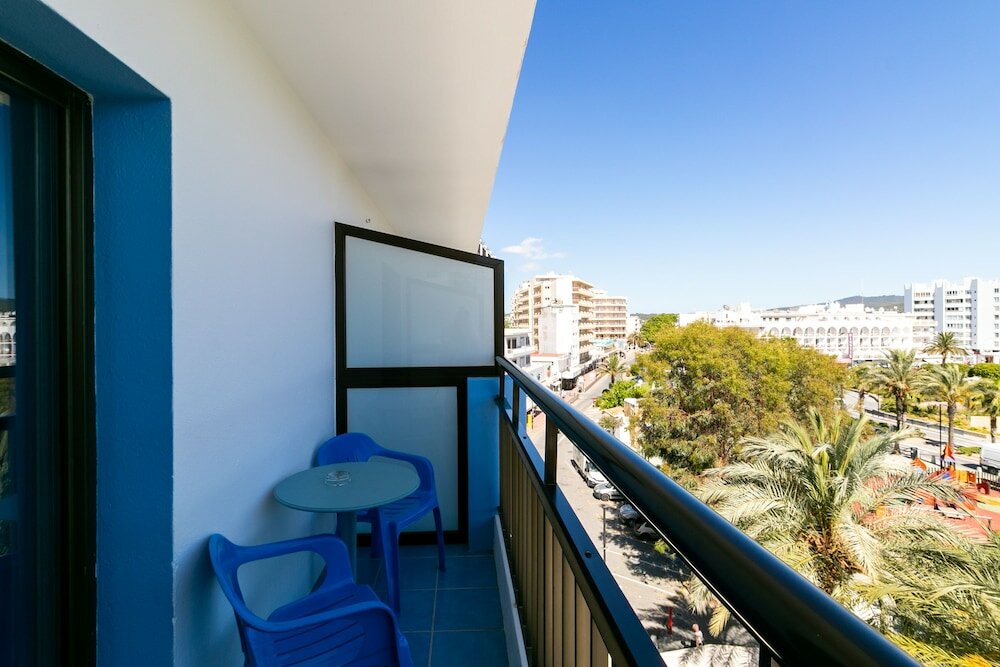Фото The Red Hotel by Ibiza Feeling 
