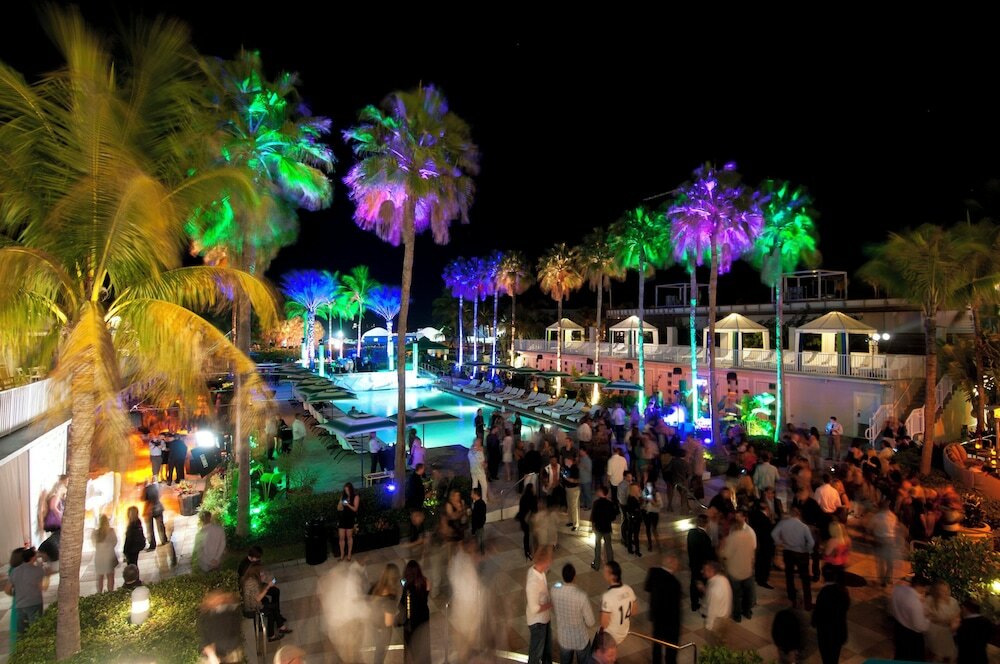 Фото Kimpton Surfcomber Hotel, an Ihg Hotel