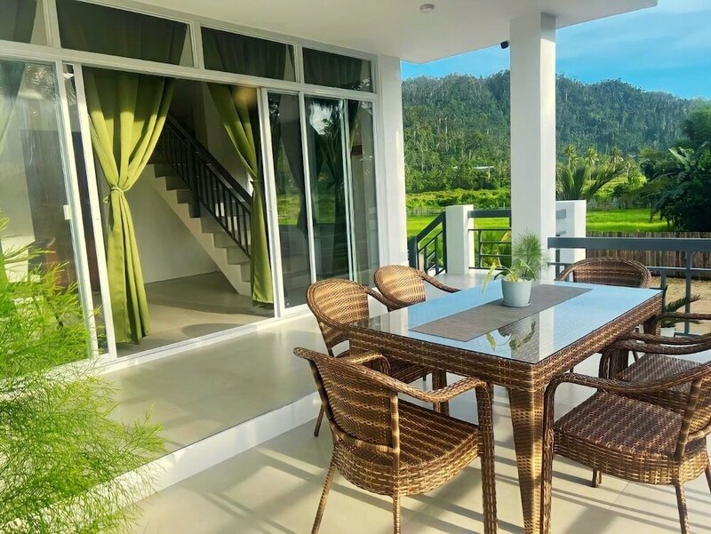 Гостиница Royal Suites Port Barton