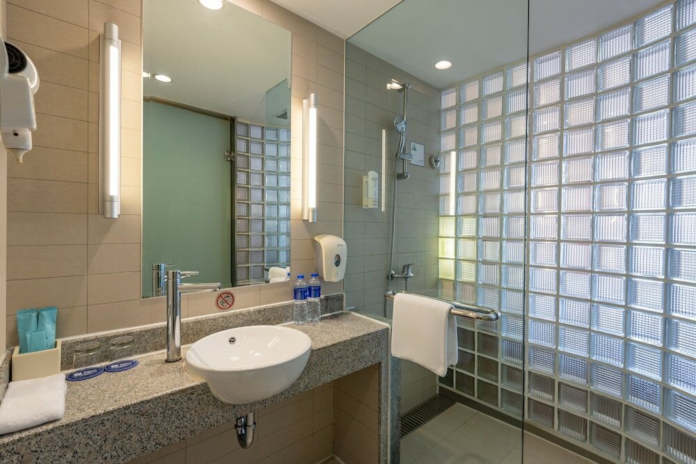 Фото Holiday Inn Exp Wujiaochang, an Ihg Hotel