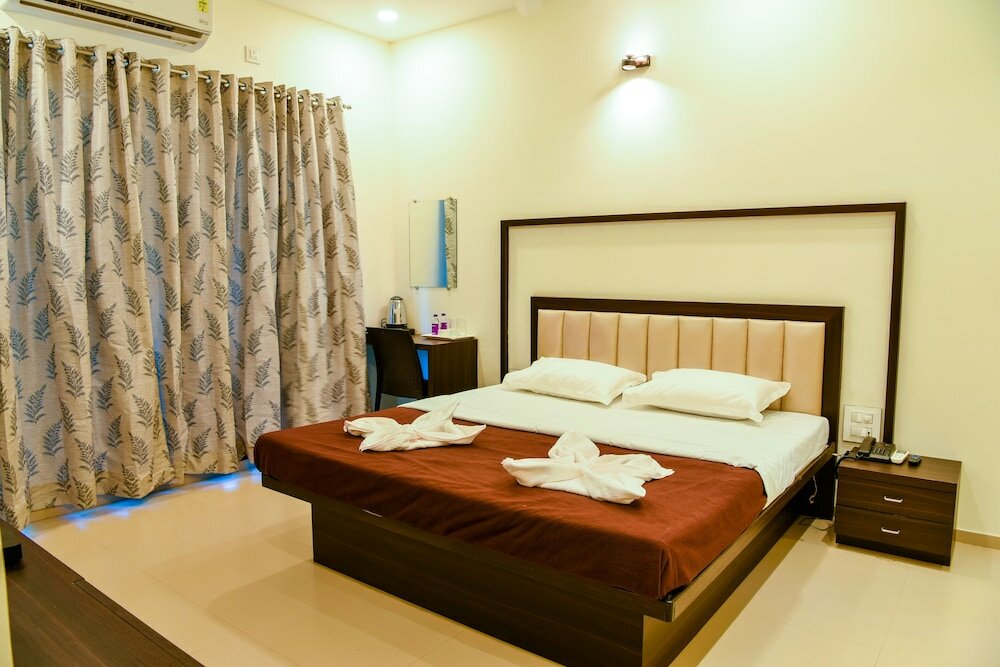 Фото Malvan's Aishwarya Hotel