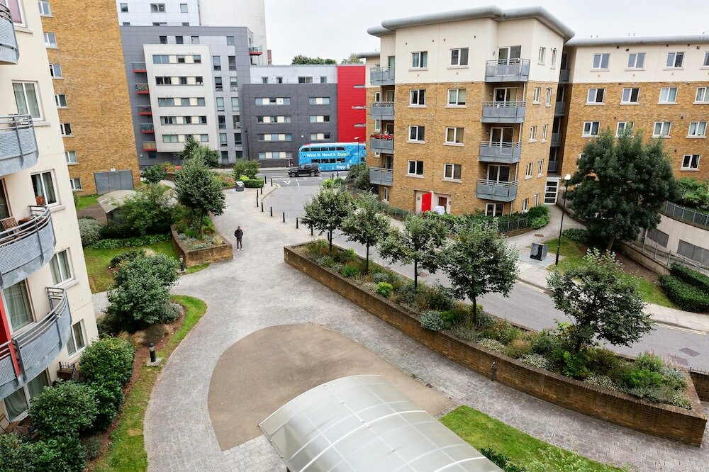 Фото The Bow Apartment