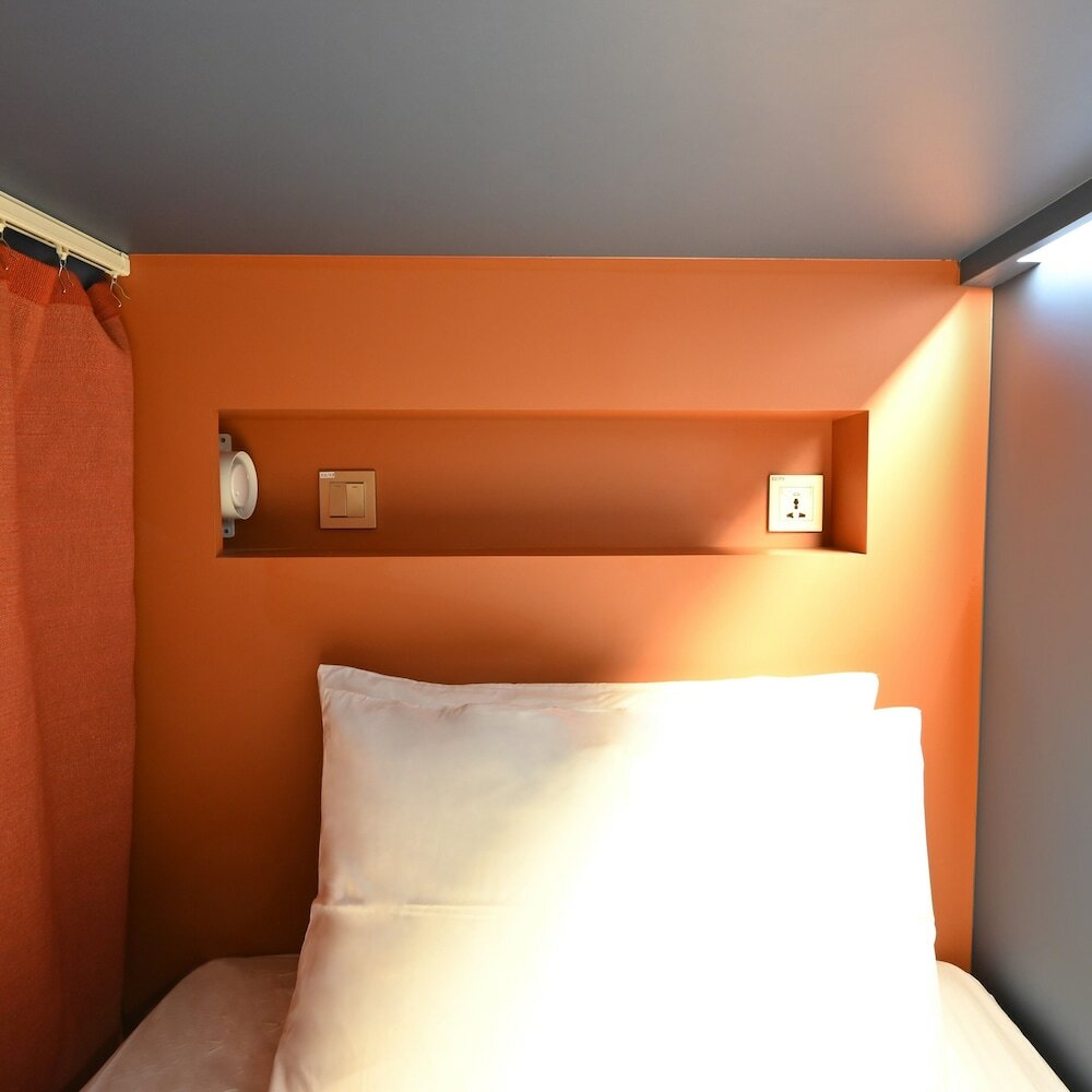 Фото Dream Chaser Boutique Capsule Hotel