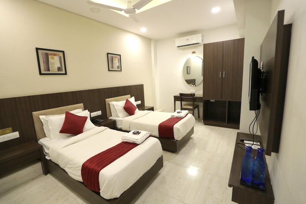 Фото Hotel Privya Rooms and banquet Surat