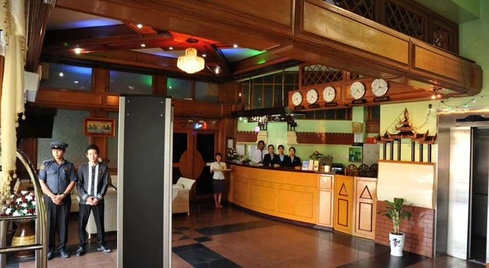 Фото отеля 2