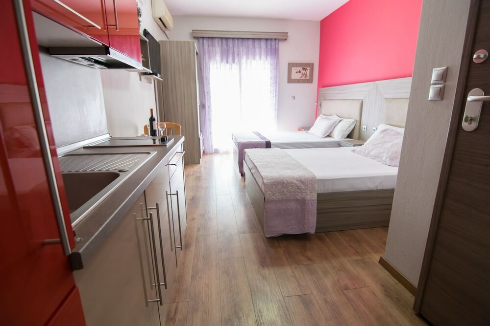 Фото Avra Comfort Rooms- Family