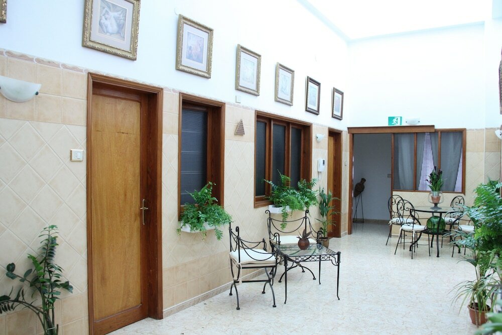 Фото The Garden Bed and Breakfast