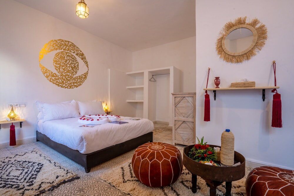 Фото Zwen Zwen Boutique Hotel Rooftop & SPA