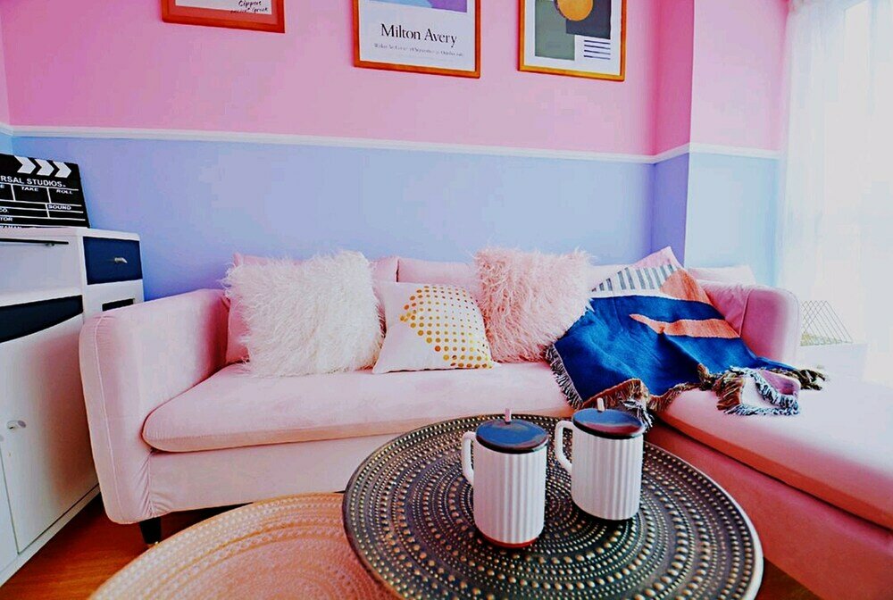 Фото Avatar Gallery Large Queen Bed & High Rise View