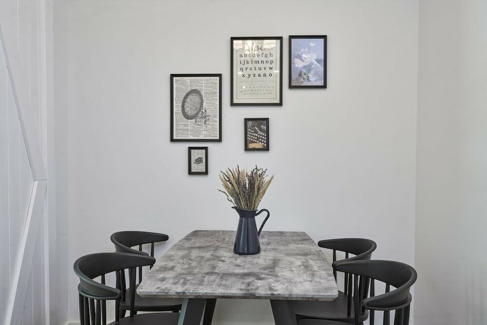 Фото Stylish Apt next to the Archaeological Museum