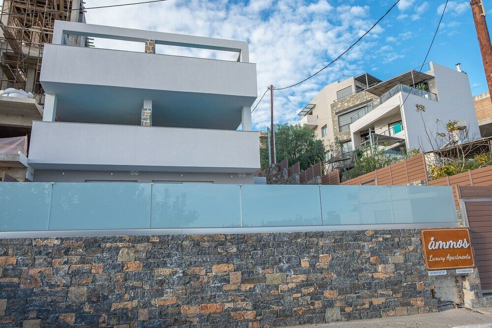 Фото Ammos Luxury Suites