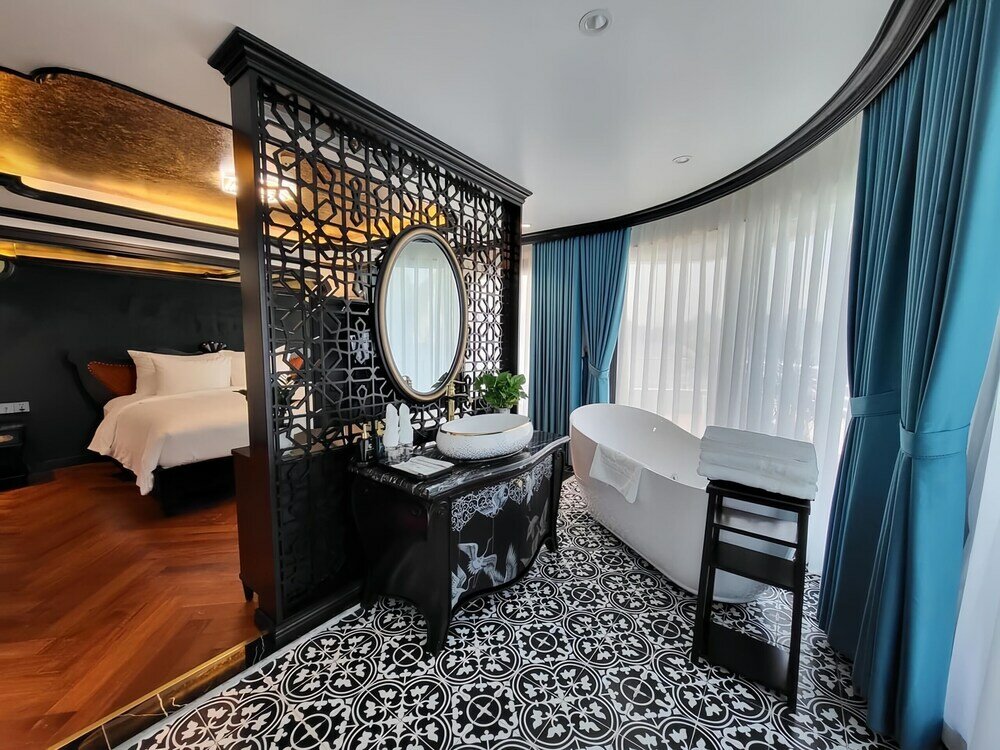 Фото Catherine Cruises