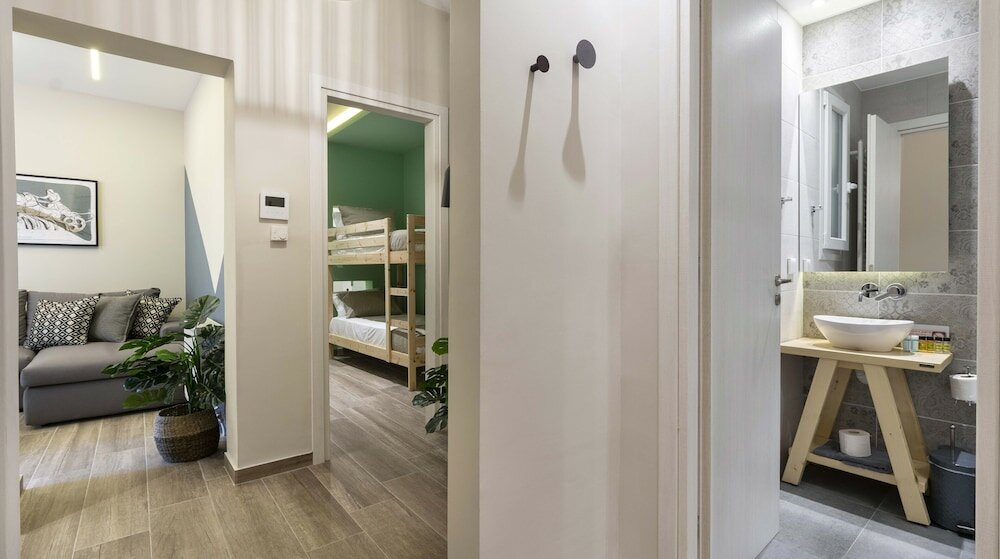 Фото Champions Apt in N. Kosmos neighbourhood