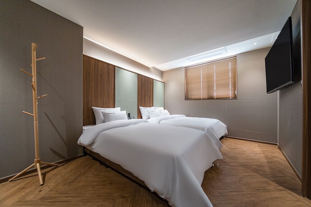 Фото Brown Dot Hotel Eurwangri