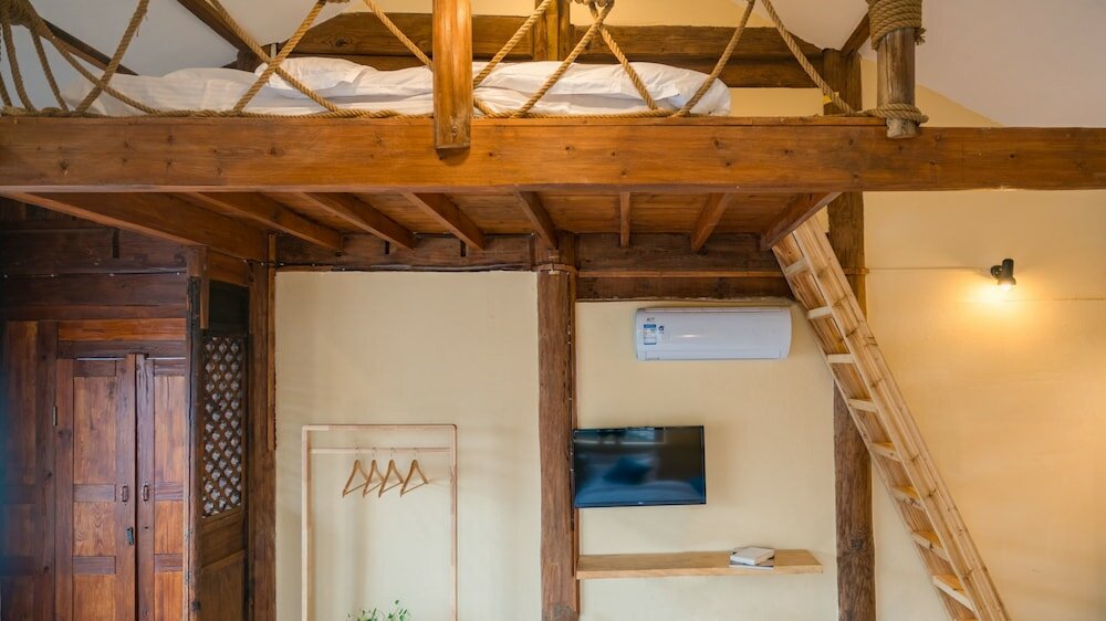 Фото Floral Joy Cat Hotel