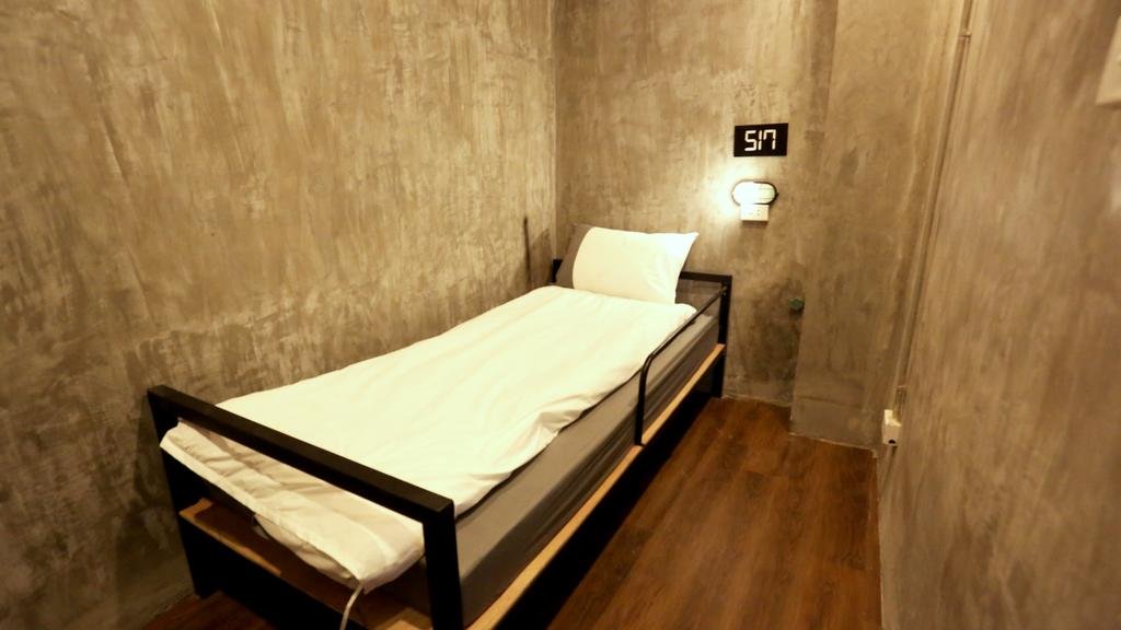 Фото Soft Pillow Hostel - Adults Only