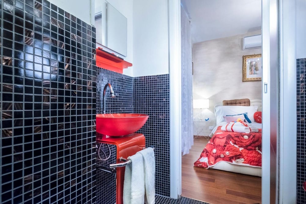 Фото Abbraccio di Romeo e Giulietta