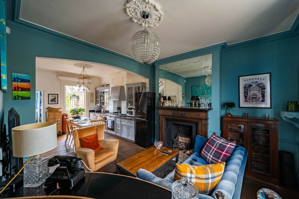 Фото Charming Home With Roof Terrace in East London by Underthedoormat