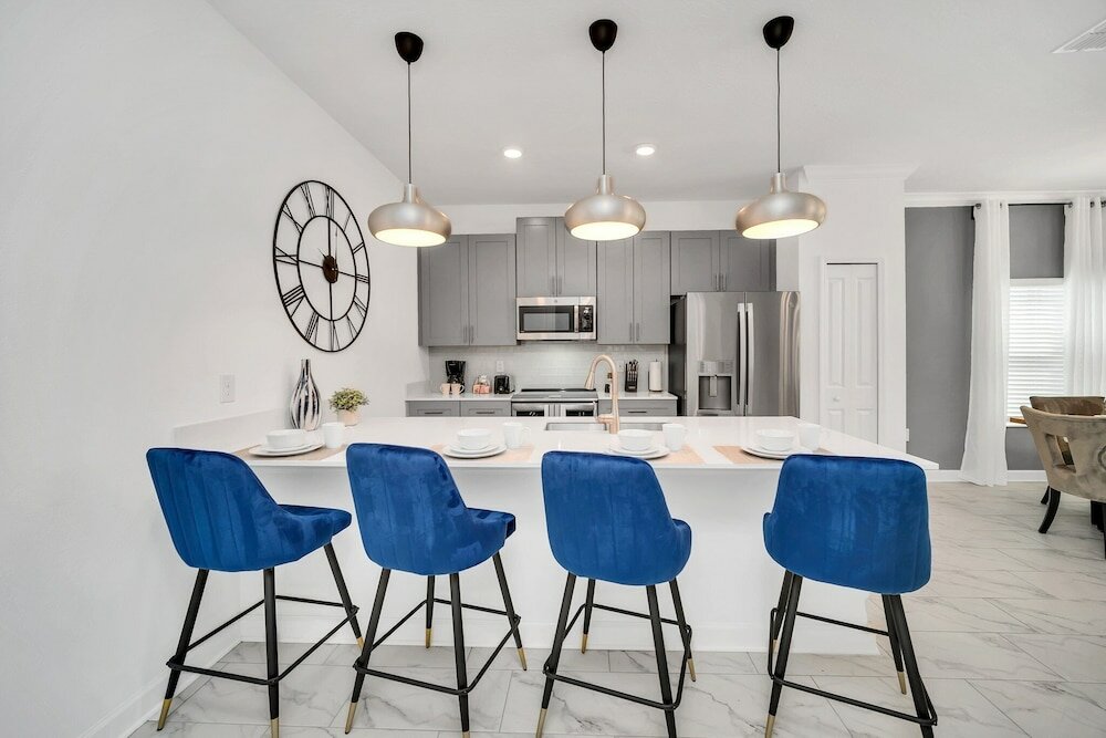 Фото 4200 Paragraph Drive