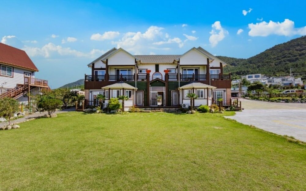 Фото Yeosu Glow Floor Pension