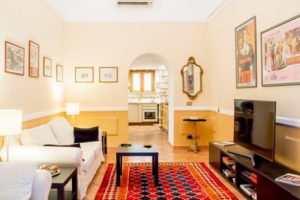 Фото Quiet and Cozy Trastevere Hideaway