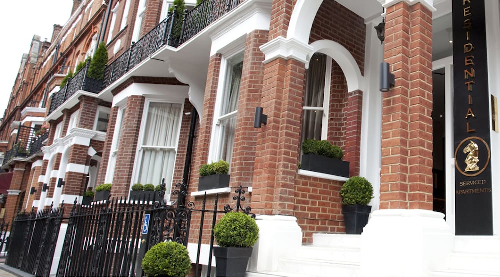 Фото Presidential Apartments - Kensington