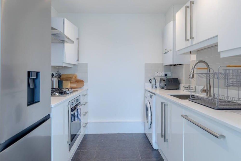 Фото Serene 1bd Canal-side Flat w Terrace - Haggerston