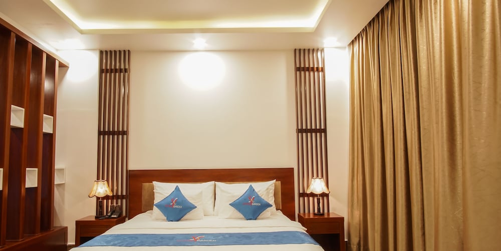 Фото Spring Garden Hotel