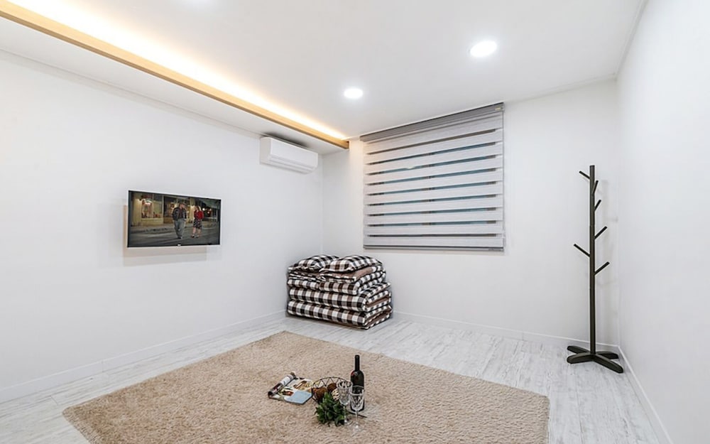 Фото Yeosu Badaya Guest House and Hostel