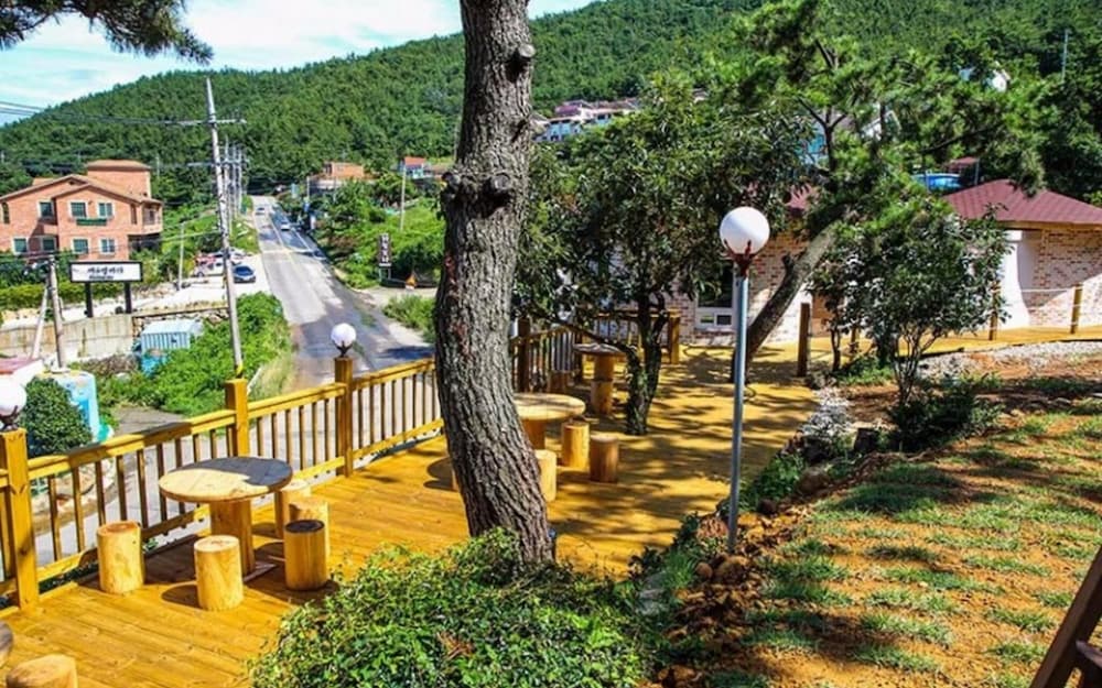 Фото Yeosu Hayanjeongwon Pension