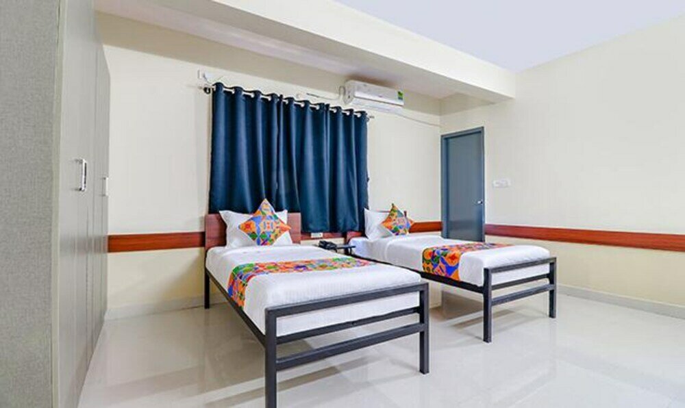 Фото Fabhotel Prestine Tree