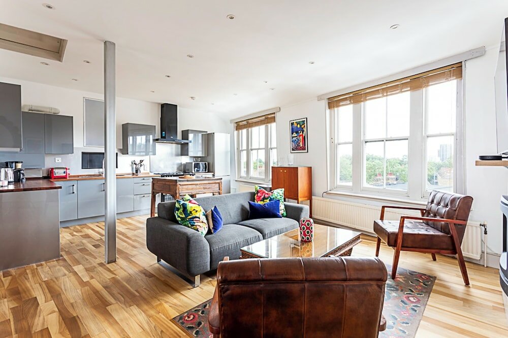 Фото Contemporary Open Plan Penthouse